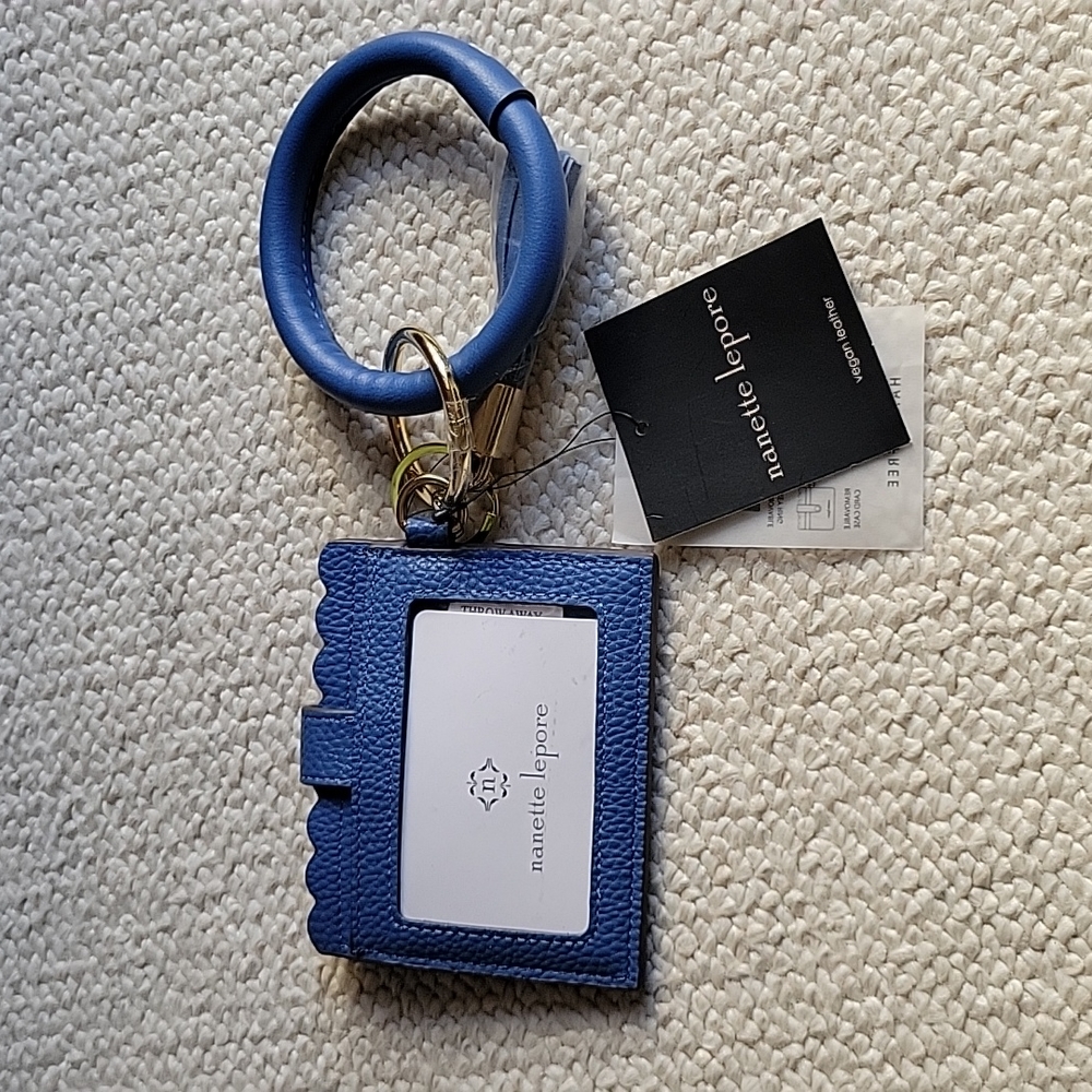 Wallet wristlet
